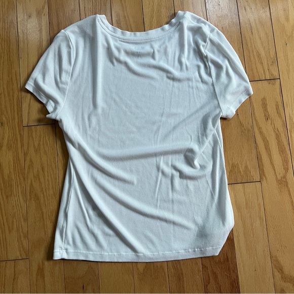 Gap women’s ribbed tee Size L - Picture 3 of 3